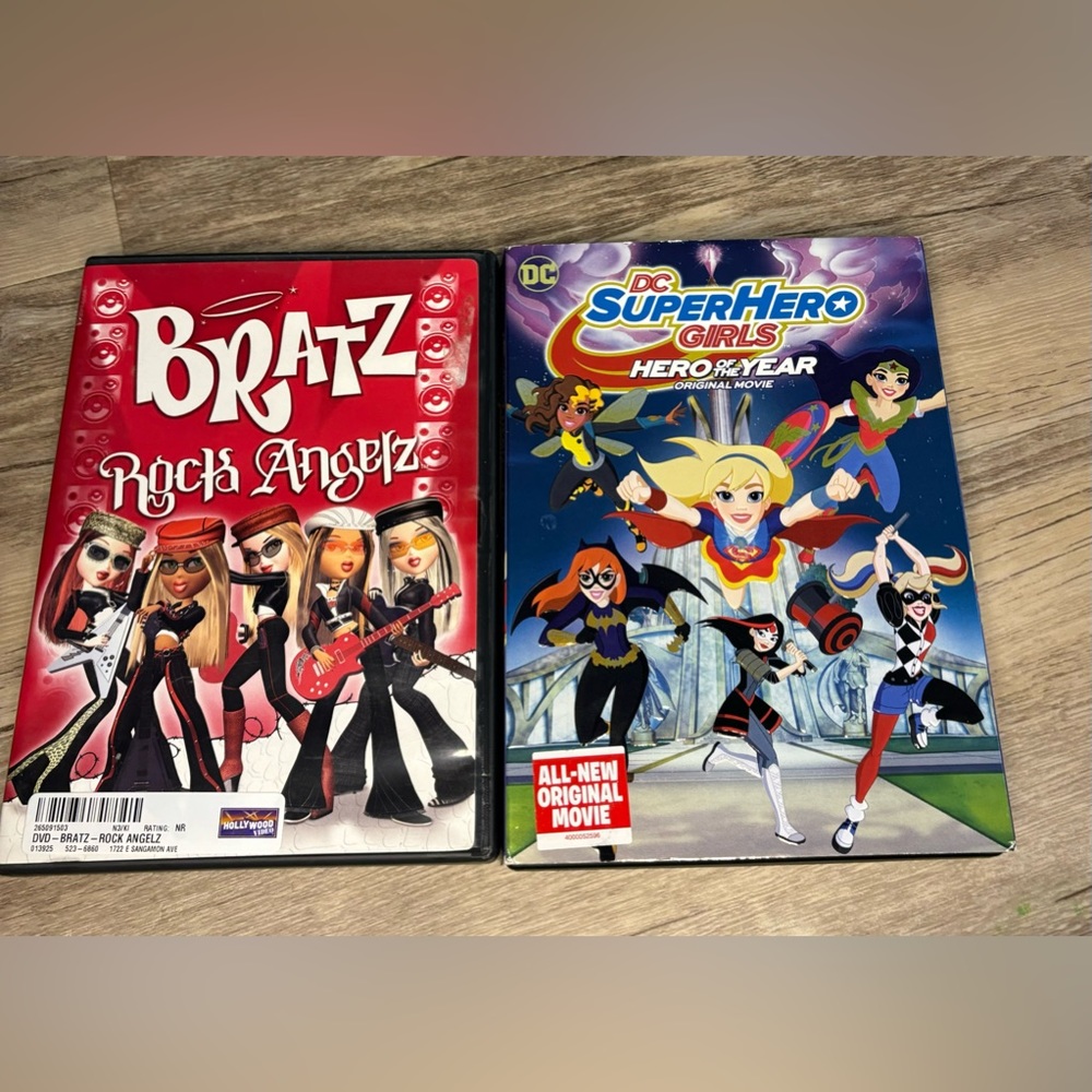 2 DVDs - Brats & DC Super Hero Girls